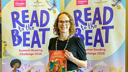 Alison at the Summer Reading challenge drop in